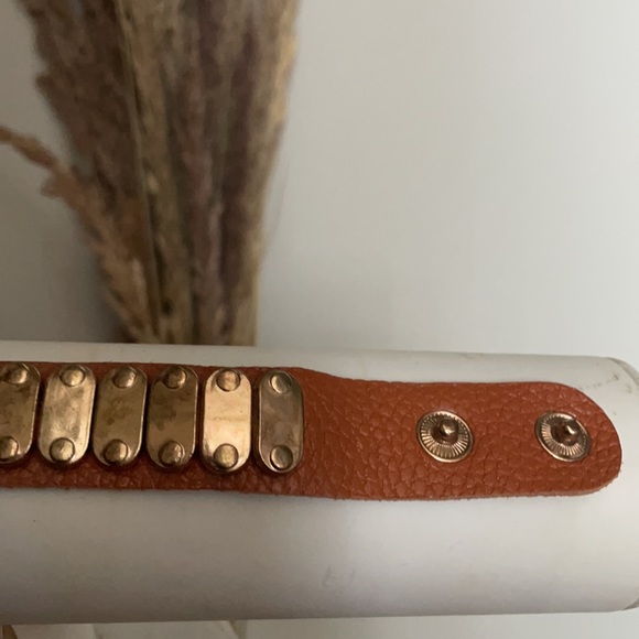 Leather bracelet - Picture 2 of 2